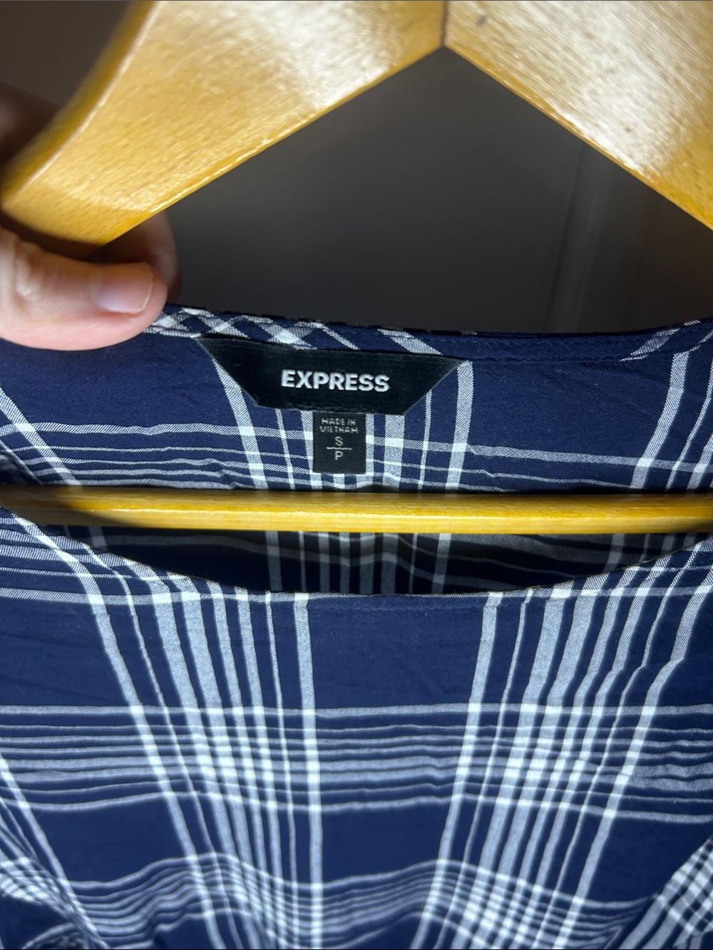Express Plaid Ruffle Top - Picture 7 of 9